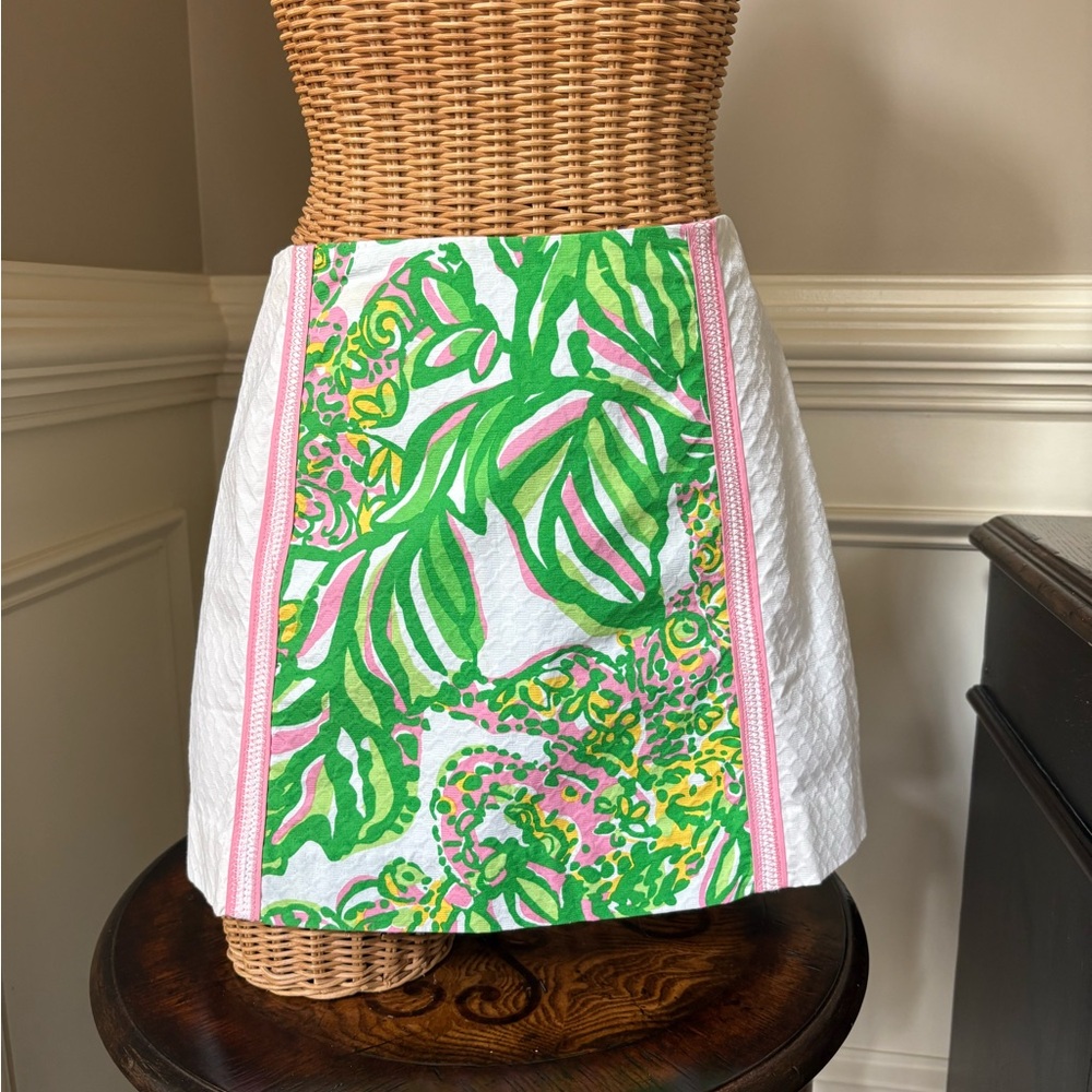Lilly Pulitzer Skirt with Tropical Accents